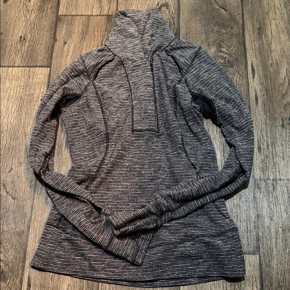 Lululemon Think Fast Pullover - Picture 3 of 8